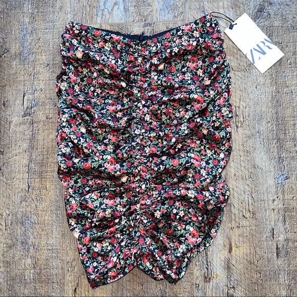 ZARA draped floral mini SKIRT - Picture 6 of 8